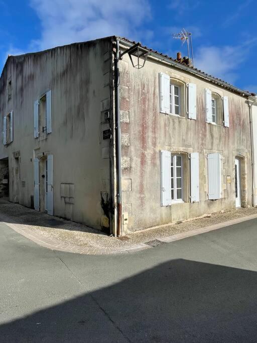Appartement Vue Sur La Charente Soubise Exteriör bild
